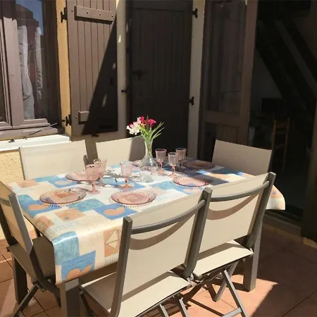 T2 Mezzanine, 6 Couchages, Bord De Plage, Parking Prive, Proche Commerces Et Aqualand - Fr-1-81-47 * Leucate
