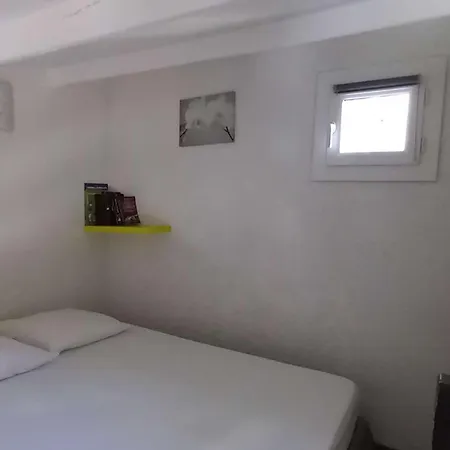 T2 Mezzanine, 6 Couchages, Bord De Plage, Parking Prive, Proche Commerces Et Aqualand - Fr-1-81-47 Apartmán Leucate
