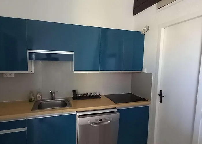 T2 Mezzanine, 6 Couchages, Bord De Plage, Parking Privé, Proche Commerces Et Aqualand - Fr-1-81-47 Appartement *